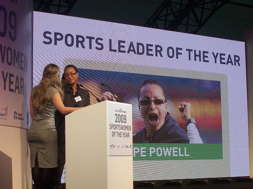 Hope Powell collects her Sports Leader of the Year award